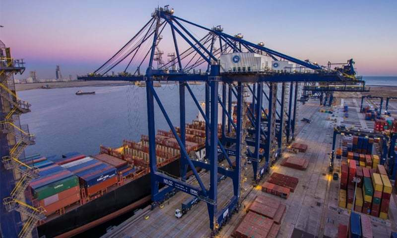Port-side logistics and customs coordination